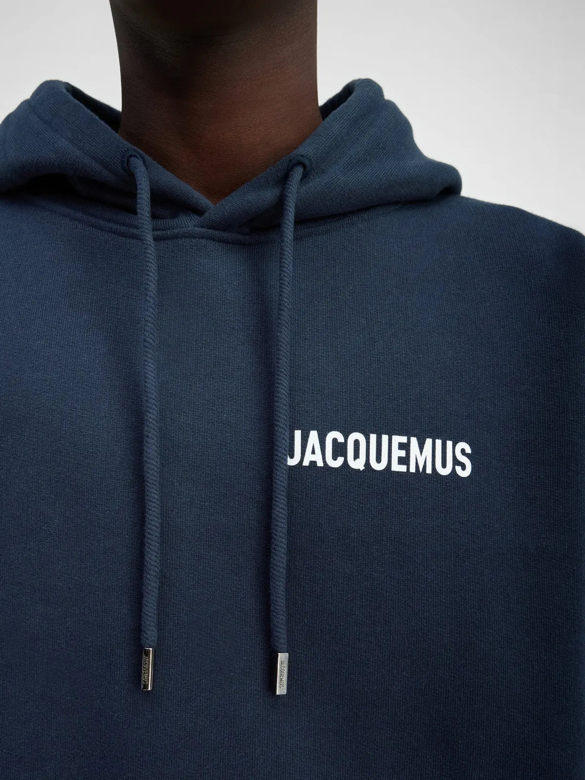 Le sweatshirt Jacquemus NEUTRAL.co
