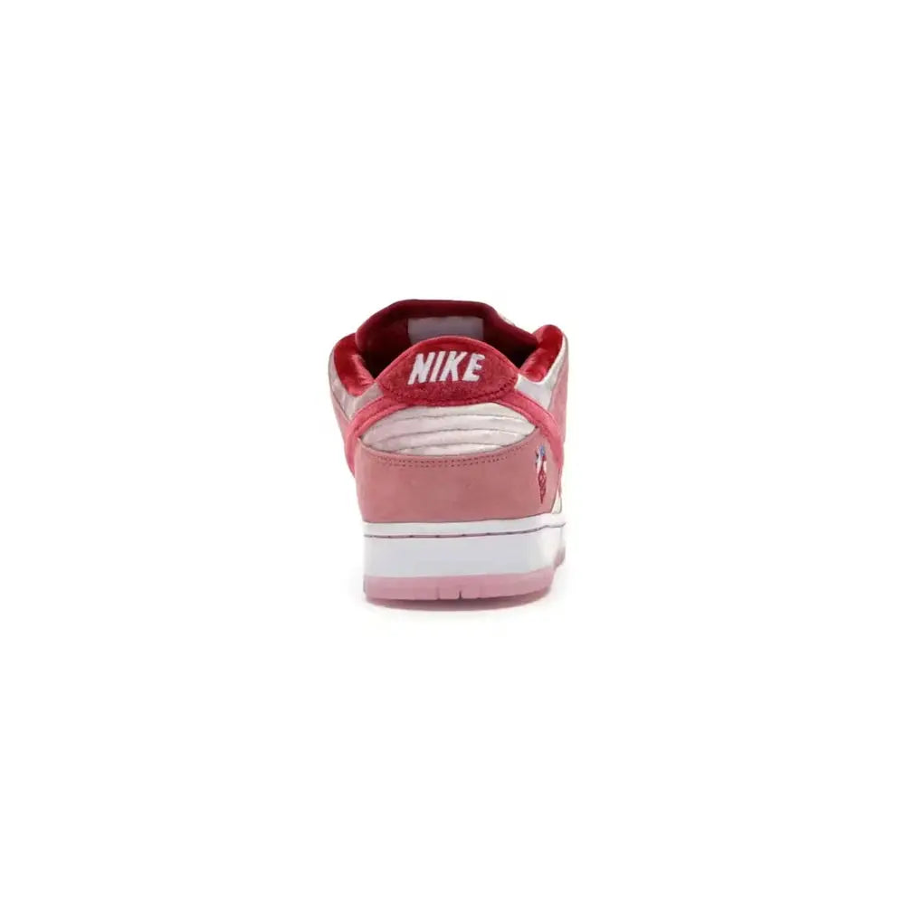 Dunk Low SB Strangelove Rouge Rose NEUTRAL.co