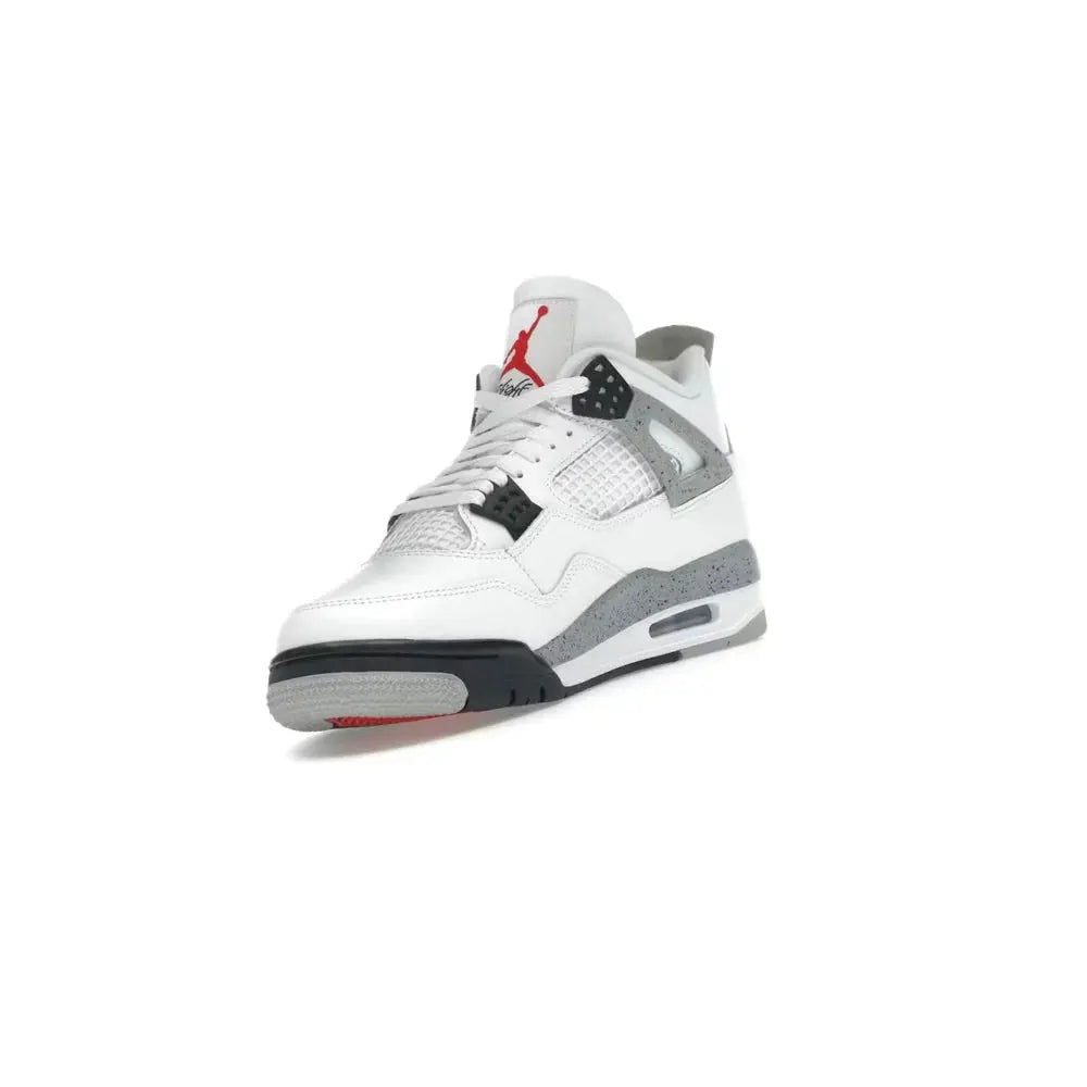 Sneakers J4 Rétro White Cement 2025 NEUTRAL.co