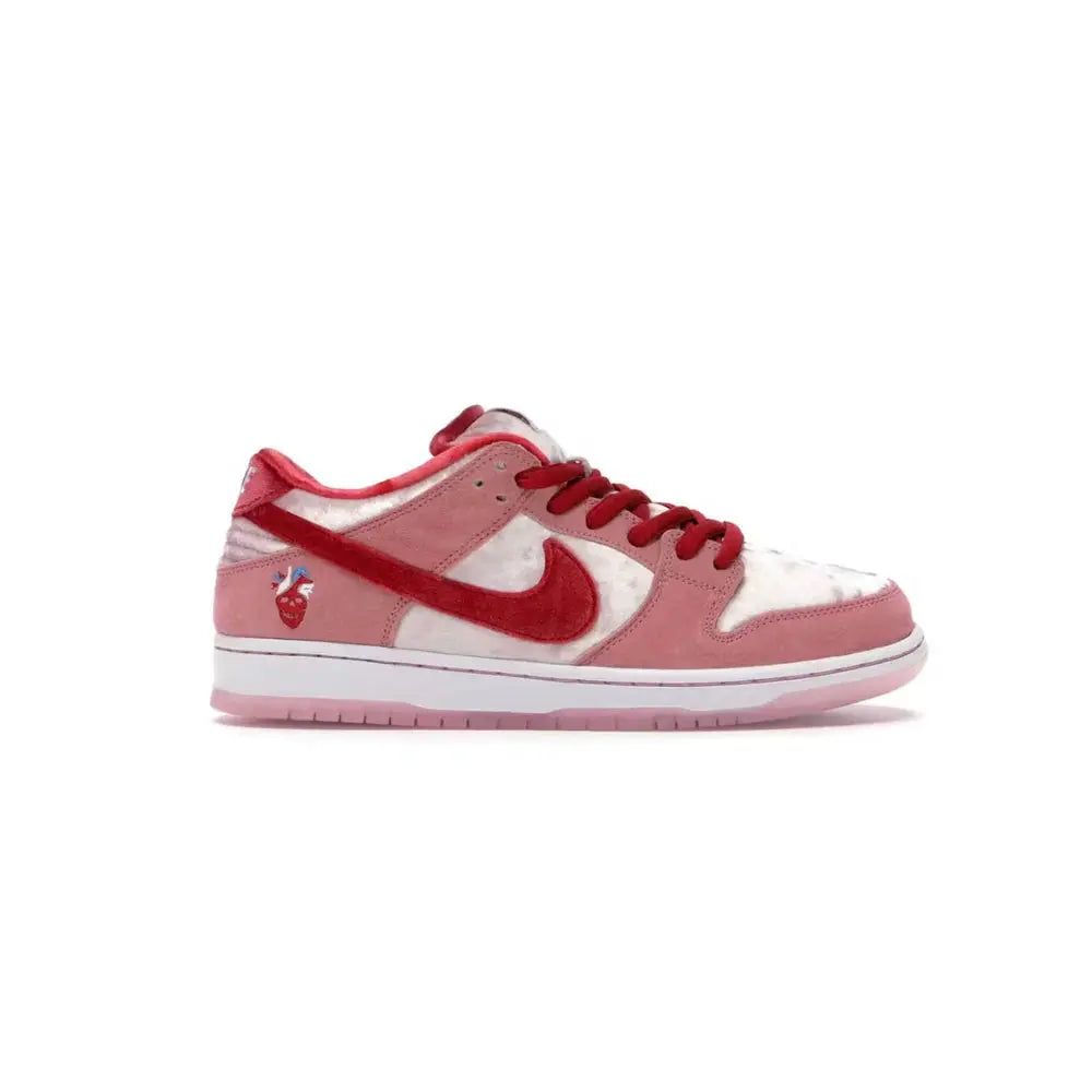 Dunk Low SB Strangelove Rouge Rose NEUTRAL.co